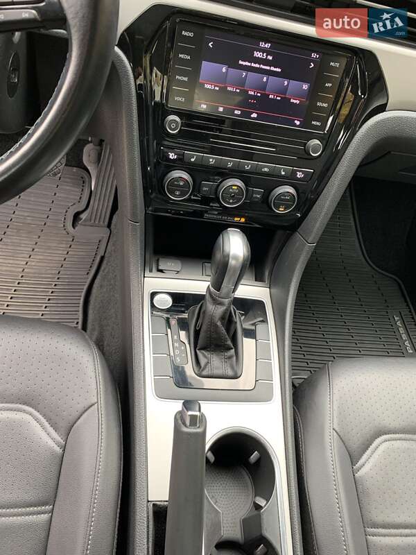 Седан Volkswagen Passat 2020 в Харькове фото 17 Седан Volkswagen Passat 2020 в Харькове