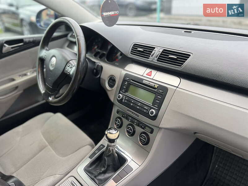 Универсал Volkswagen Passat 2005 в Ровно фото 7 Универсал Volkswagen Passat 2005 в Ровно