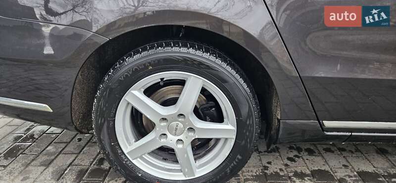Універсал Volkswagen Passat 2011 в Ківерцях