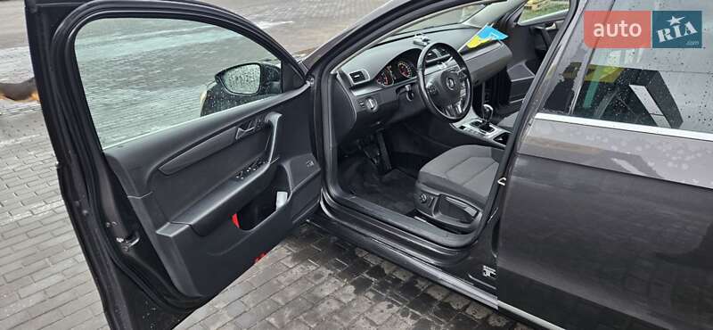 Універсал Volkswagen Passat 2011 в Ківерцях