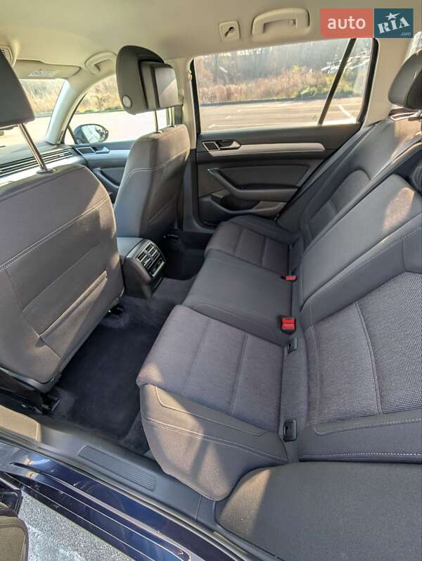 Універсал Volkswagen Passat 2017 в Бучі