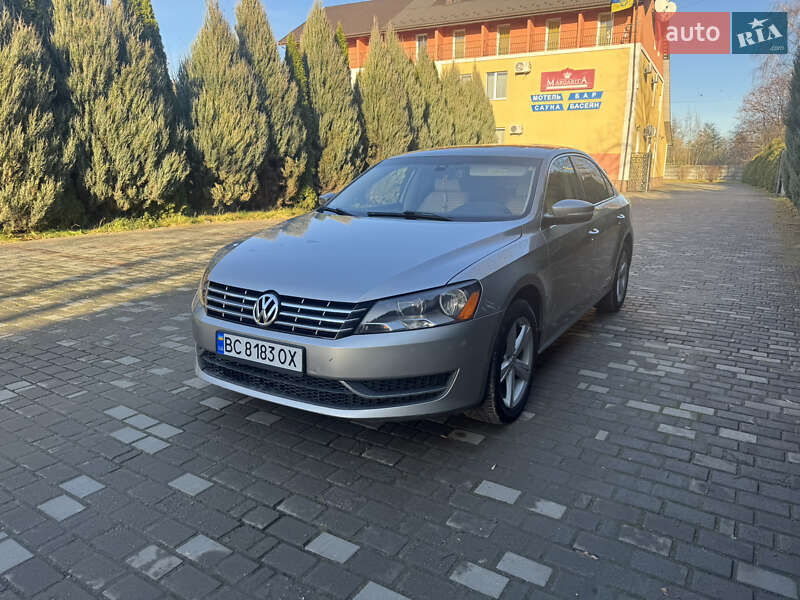 Седан Volkswagen Passat 2013 в Львове фото Седан Volkswagen Passat 2013 в Львове