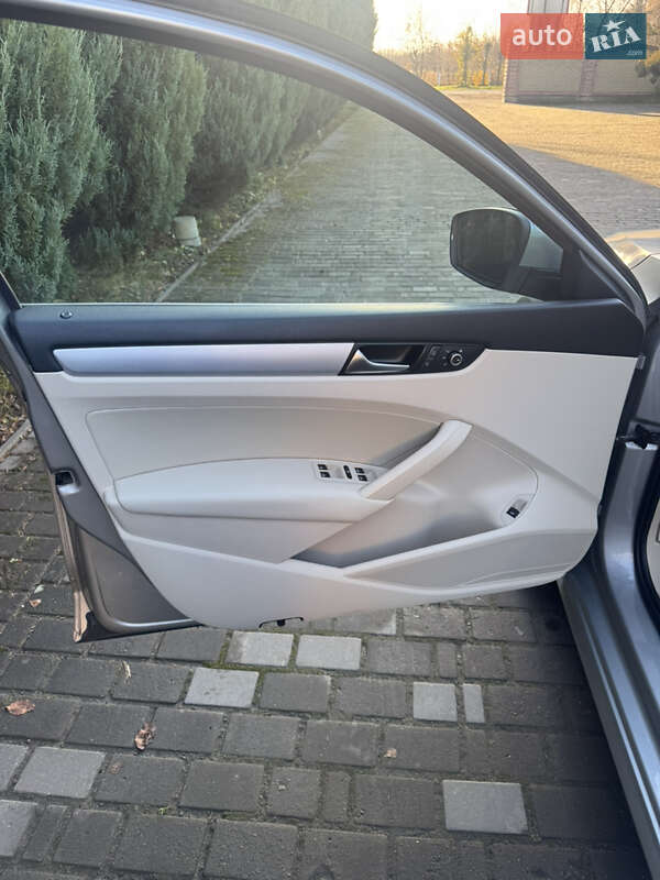 Седан Volkswagen Passat 2013 в Львове фото 10 Седан Volkswagen Passat 2013 в Львове