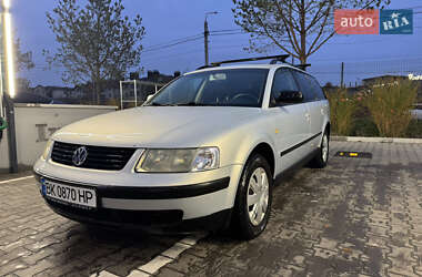 Универсал Volkswagen Passat 1999 в Ровно