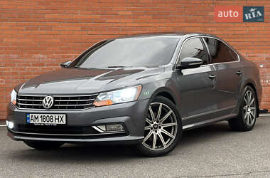 Седан Volkswagen Passat 2015 в Киеве