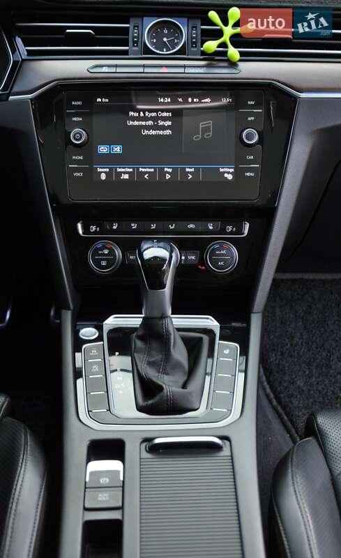 Седан Volkswagen Passat 2017 в Одессе