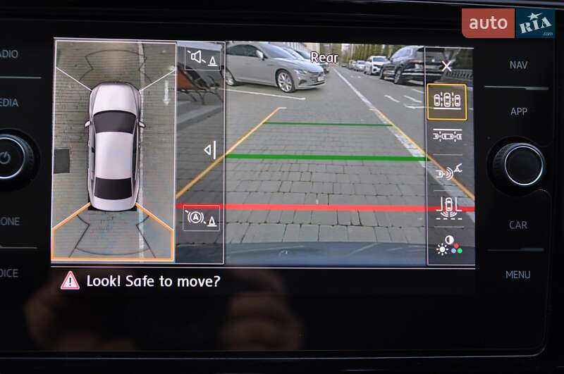 Седан Volkswagen Passat 2017 в Одессе