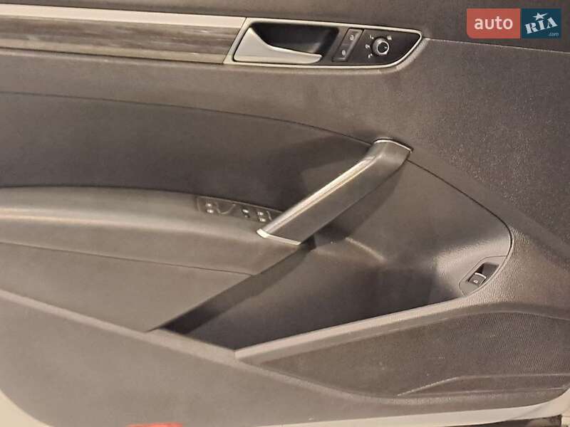 Седан Volkswagen Passat 2016 в Одессе фото 8 Седан Volkswagen Passat 2016 в Одессе