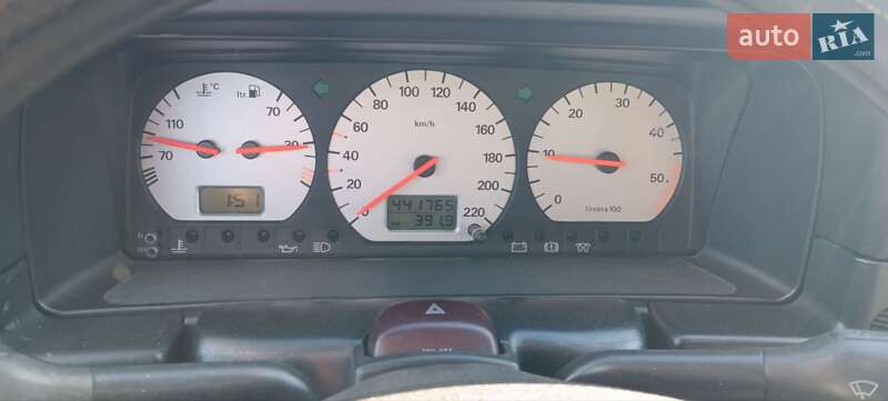 Седан Volkswagen Passat 1996 в Новой Ушице