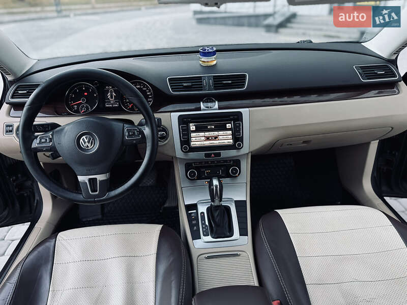 Універсал Volkswagen Passat 2011 в Полтаві