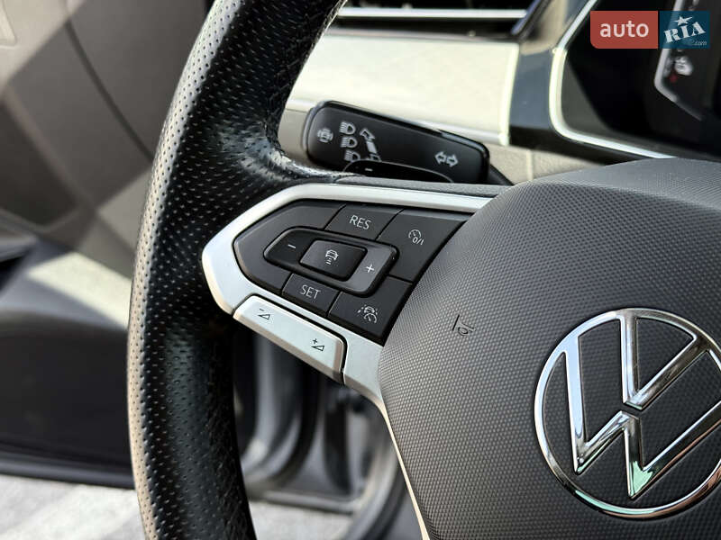 Універсал Volkswagen Passat 2021 в Львові