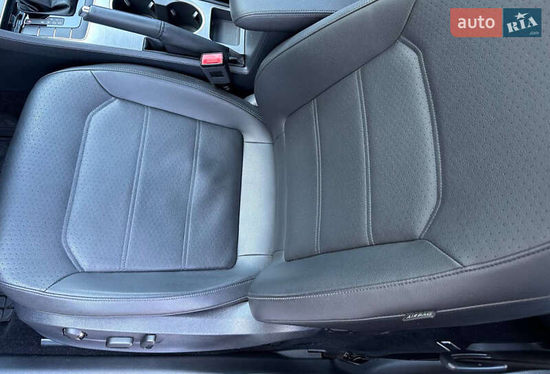 Седан Volkswagen Passat 2014 в Львове фото 23 Седан Volkswagen Passat 2014 в Львове
