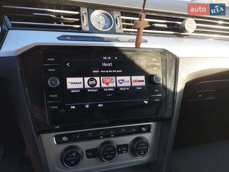 Универсал Volkswagen Passat 2015 в Ивано-Франковске