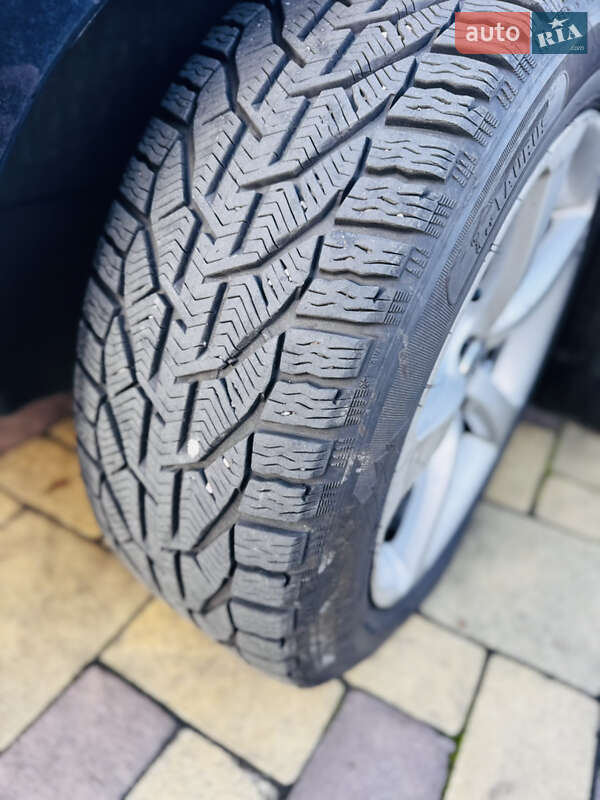 Седан Volkswagen Passat 2012 в Кременчуге