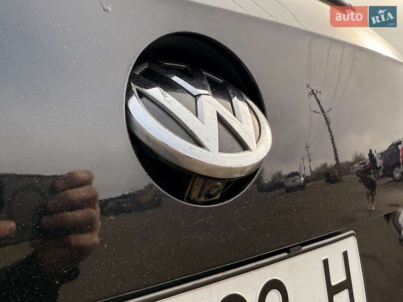 Седан Volkswagen Passat 2014 в Одессе
