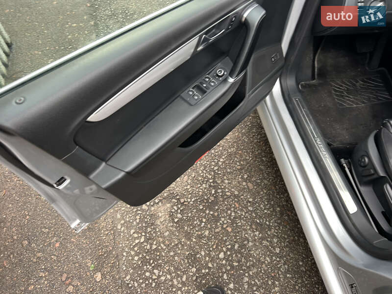 Универсал Volkswagen Passat 2010 в Киеве