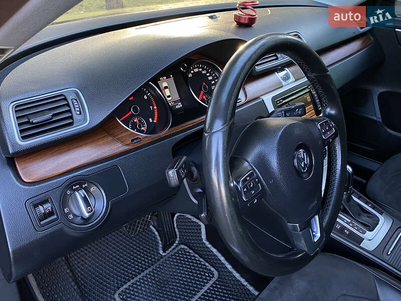 Седан Volkswagen Passat 2014 в Дрогобыче