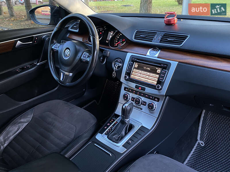 Седан Volkswagen Passat 2014 в Дрогобыче