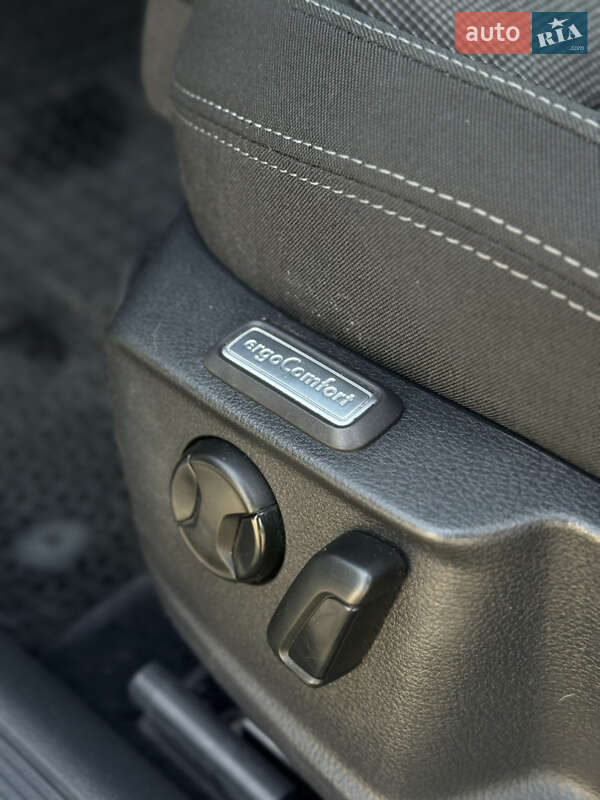 Универсал Volkswagen Passat 2016 в Черновцах фото 23 Универсал Volkswagen Passat 2016 в Черновцах