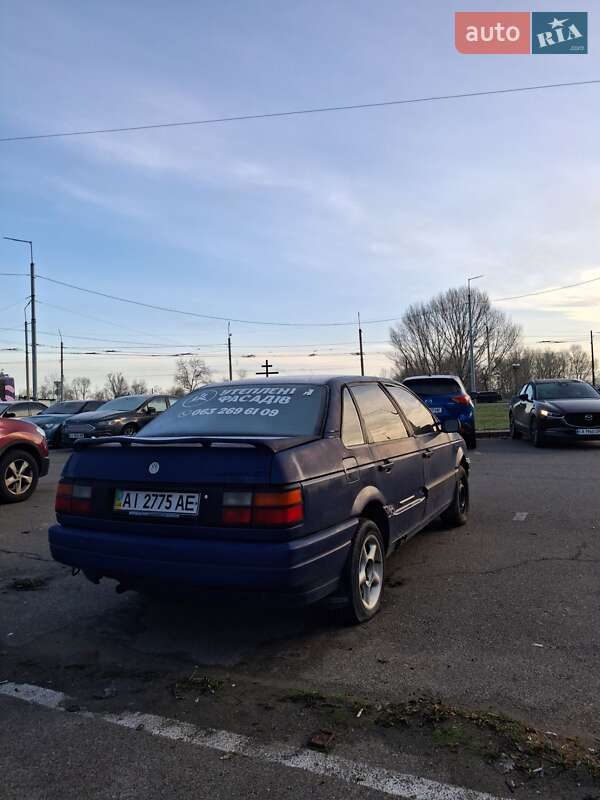 Седан Volkswagen Passat 1988 в Киеве