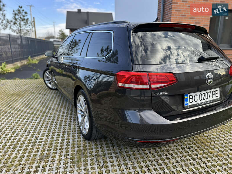 Универсал Volkswagen Passat 2018 в Львове