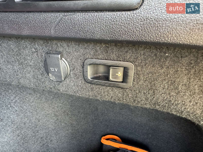 Универсал Volkswagen Passat 2018 в Львове