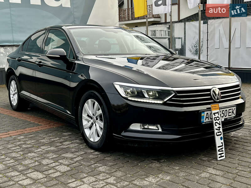 Седан Volkswagen Passat 2017 в Тернополе