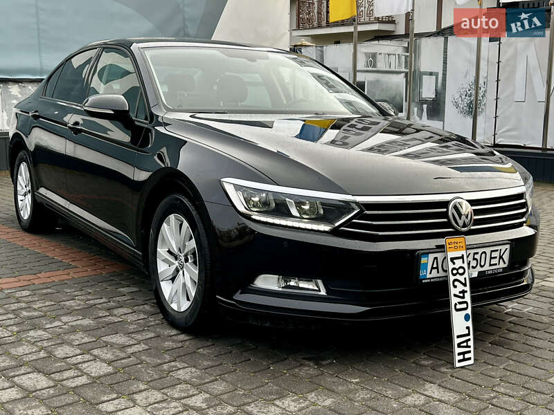 Седан Volkswagen Passat 2017 в Тернополе