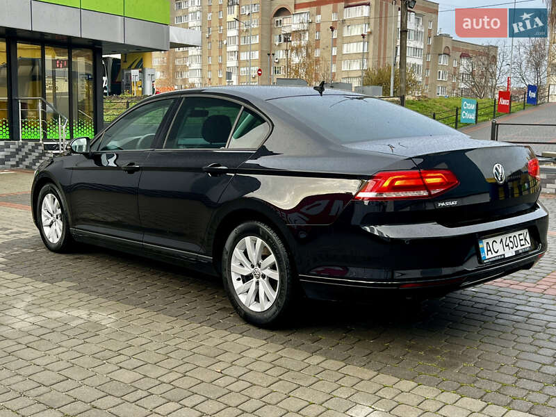 Седан Volkswagen Passat 2017 в Тернополе