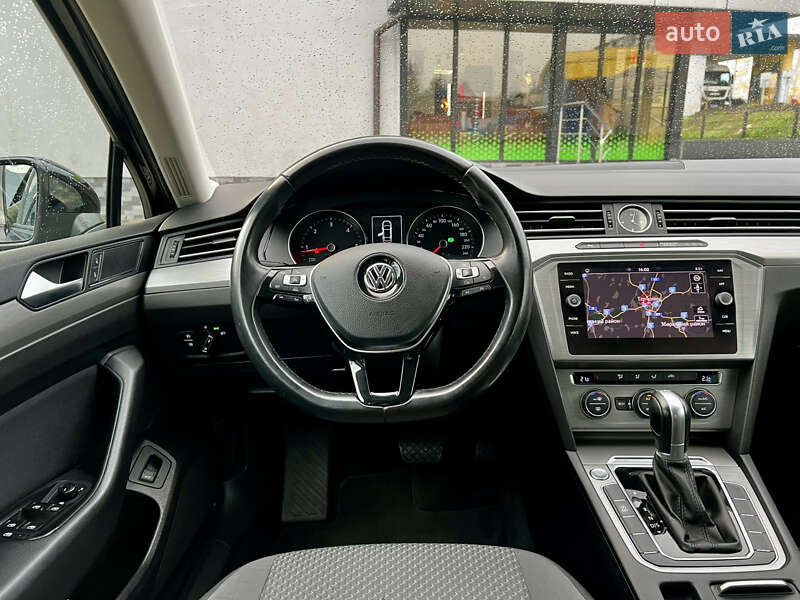Седан Volkswagen Passat 2017 в Тернополе