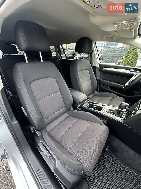 Универсал Volkswagen Passat 2015 в Белогородке