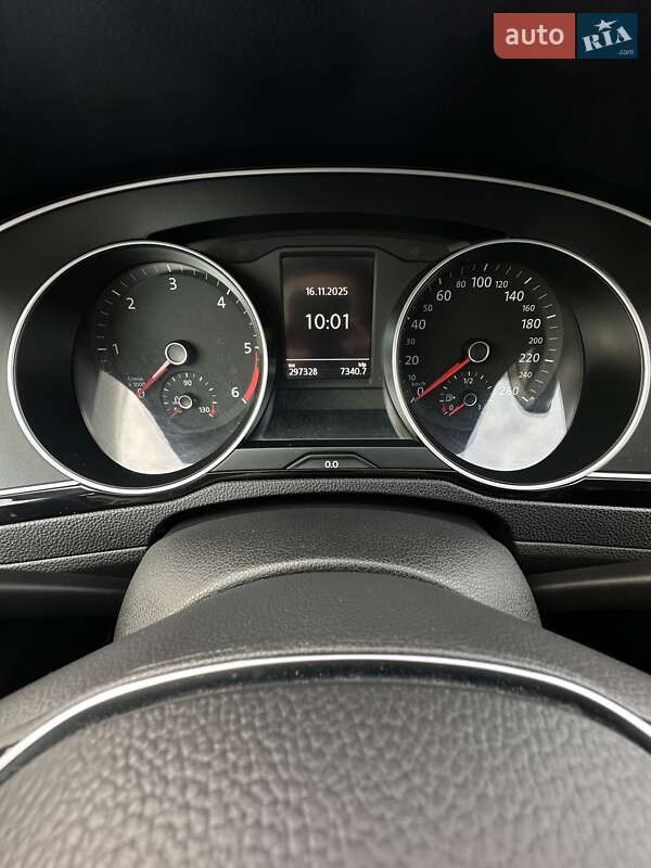 Универсал Volkswagen Passat 2015 в Белогородке