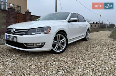 Седан Volkswagen Passat 2012 в Тернополі