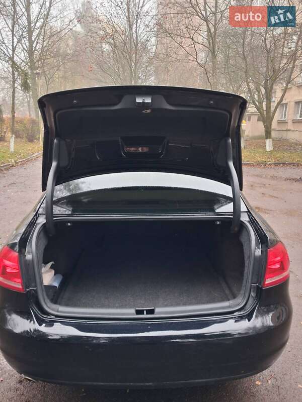 Седан Volkswagen Passat 2012 в Тернополе фото 18 Седан Volkswagen Passat 2012 в Тернополе