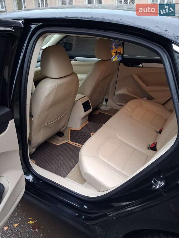 Седан Volkswagen Passat 2012 в Тернополе фото 25 Седан Volkswagen Passat 2012 в Тернополе