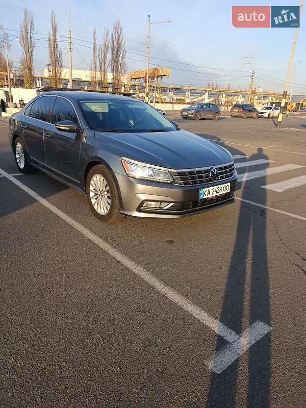 Седан Volkswagen Passat 2016 в Киеве