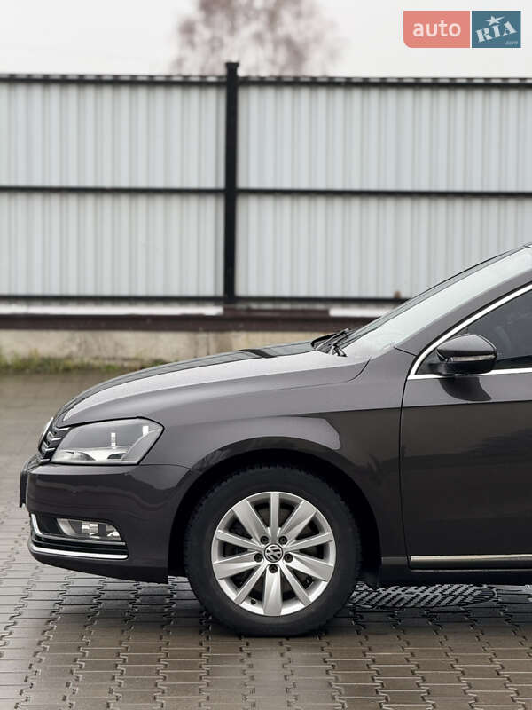 Седан Volkswagen Passat 2011 в Луцке фото 15 Седан Volkswagen Passat 2011 в Луцке