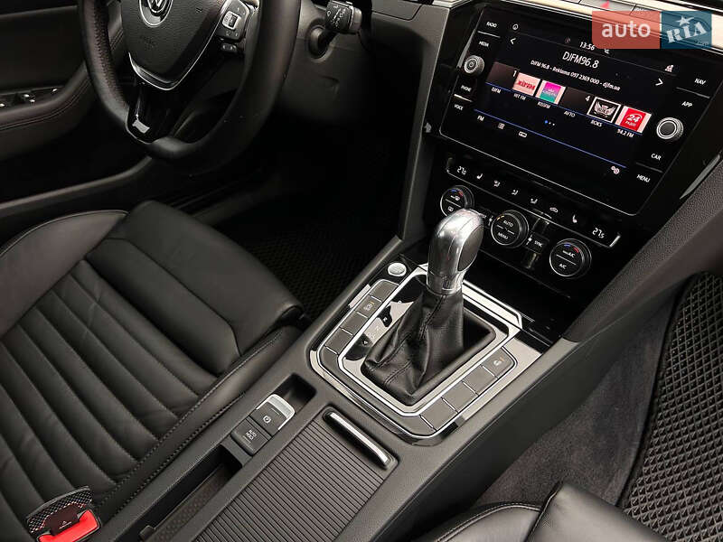 Универсал Volkswagen Passat 2017 в Киеве фото 2 Универсал Volkswagen Passat 2017 в Киеве