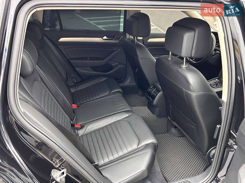 Универсал Volkswagen Passat 2017 в Киеве фото 10 Универсал Volkswagen Passat 2017 в Киеве