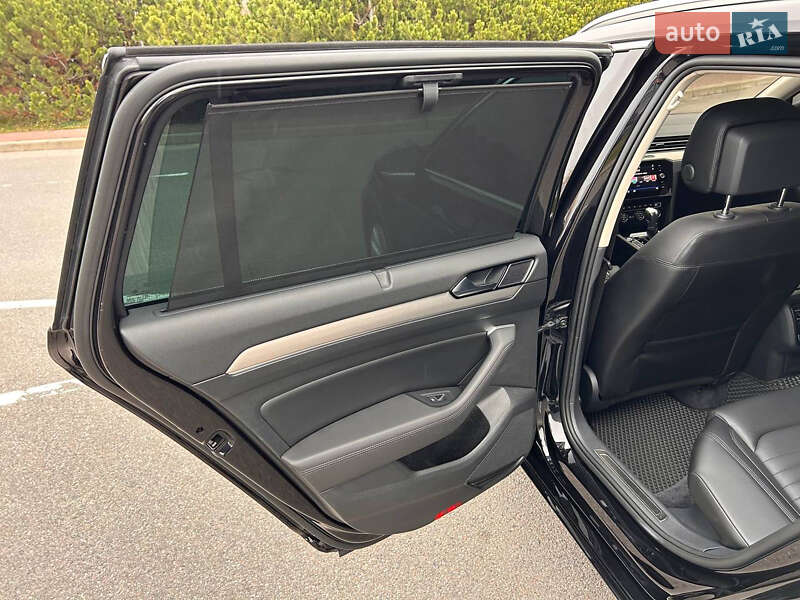 Универсал Volkswagen Passat 2017 в Киеве фото 14 Универсал Volkswagen Passat 2017 в Киеве