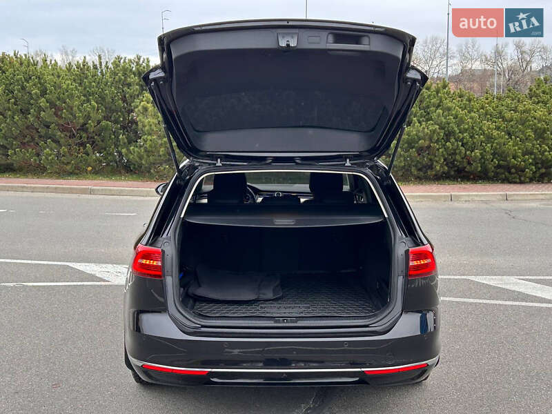 Универсал Volkswagen Passat 2017 в Киеве фото 33 Универсал Volkswagen Passat 2017 в Киеве