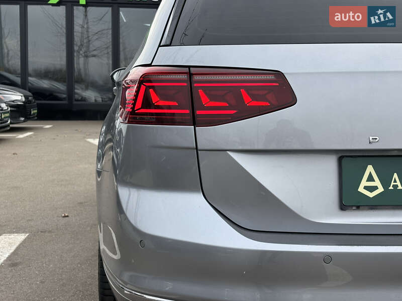 Универсал Volkswagen Passat 2020 в Киеве фото 16 Универсал Volkswagen Passat 2020 в Киеве
