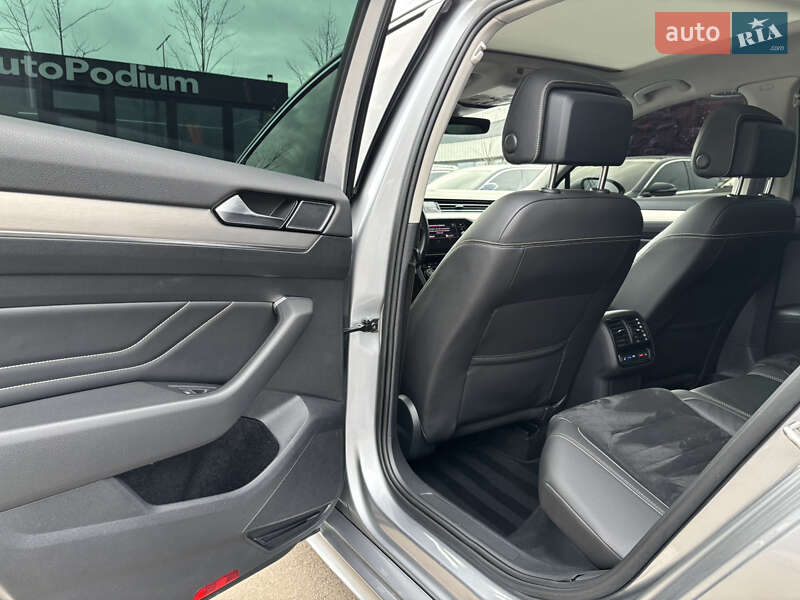 Универсал Volkswagen Passat 2020 в Киеве фото 39 Универсал Volkswagen Passat 2020 в Киеве