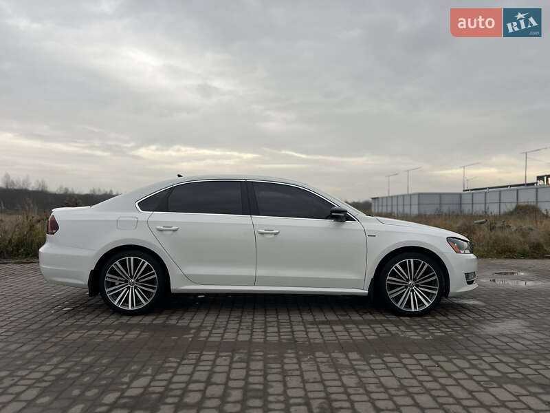Седан Volkswagen Passat 2014 в Львове