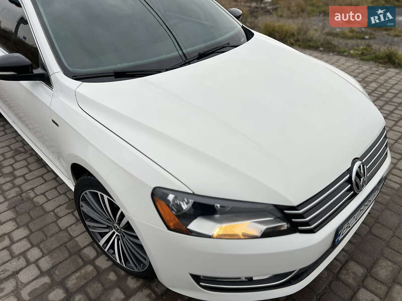 Седан Volkswagen Passat 2014 в Львове
