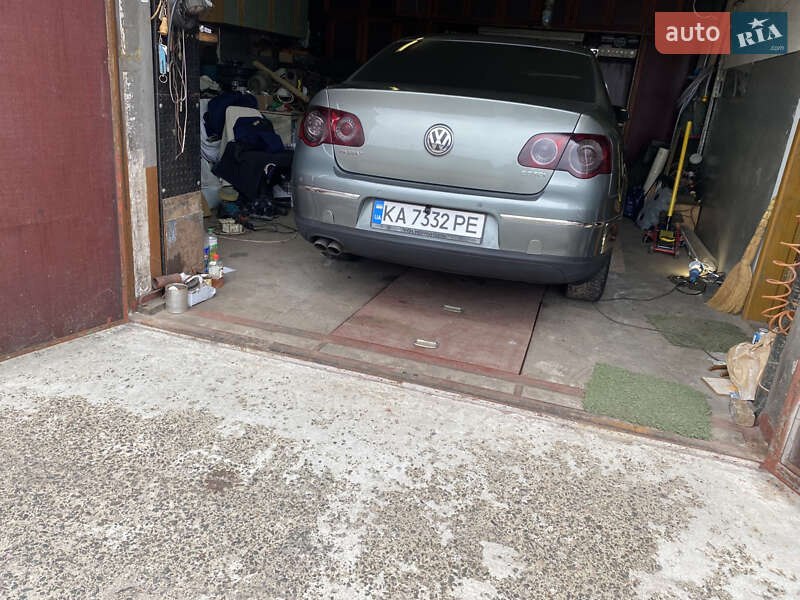 Седан Volkswagen Passat 2006 в Киеве