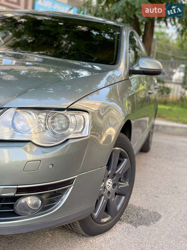Седан Volkswagen Passat 2006 в Киеве