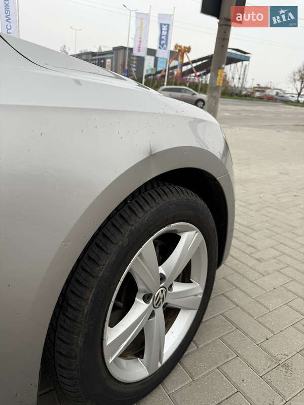 Седан Volkswagen Passat 2012 в Одессе
