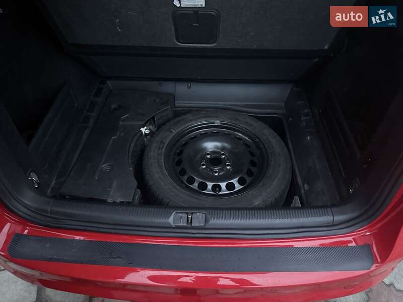 Універсал Volkswagen Passat 2014 в Львові фото 18 Універсал Volkswagen Passat 2014 в Львові