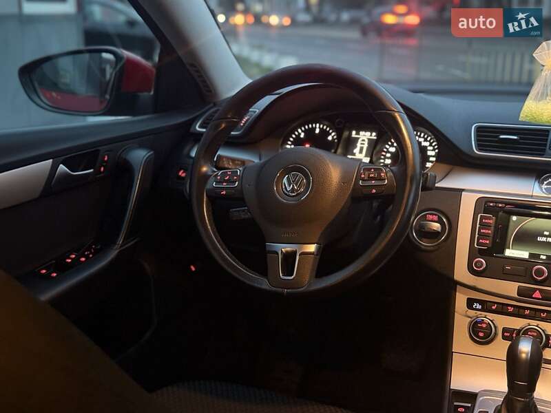 Універсал Volkswagen Passat 2014 в Львові фото 22 Універсал Volkswagen Passat 2014 в Львові